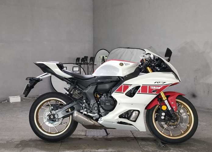 Yamaha R7 Yamaha R7